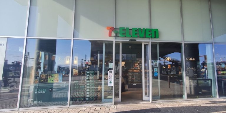 7eleven facade 768x384