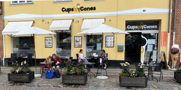 Cupsncones facade 768x384
