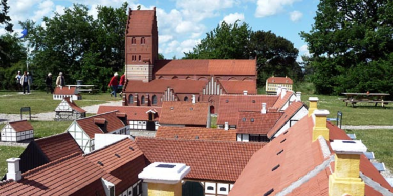 Koege Miniby facade 768x384