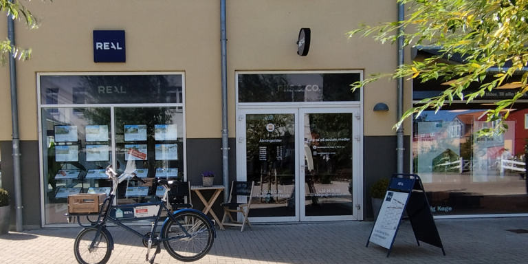 Realmaeglerne facade 768x384