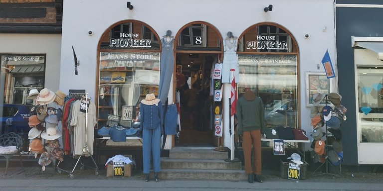 House Pioneer facade 768x384