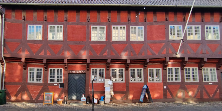 Museum facade 768x384