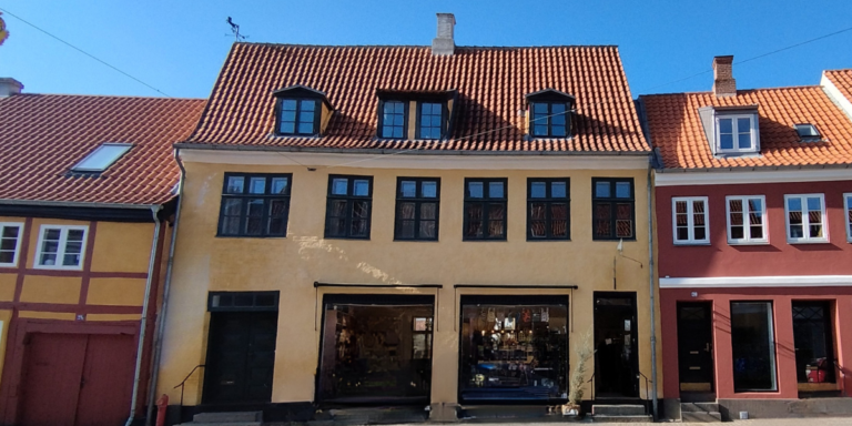 Baronessens Hus facade 768x384