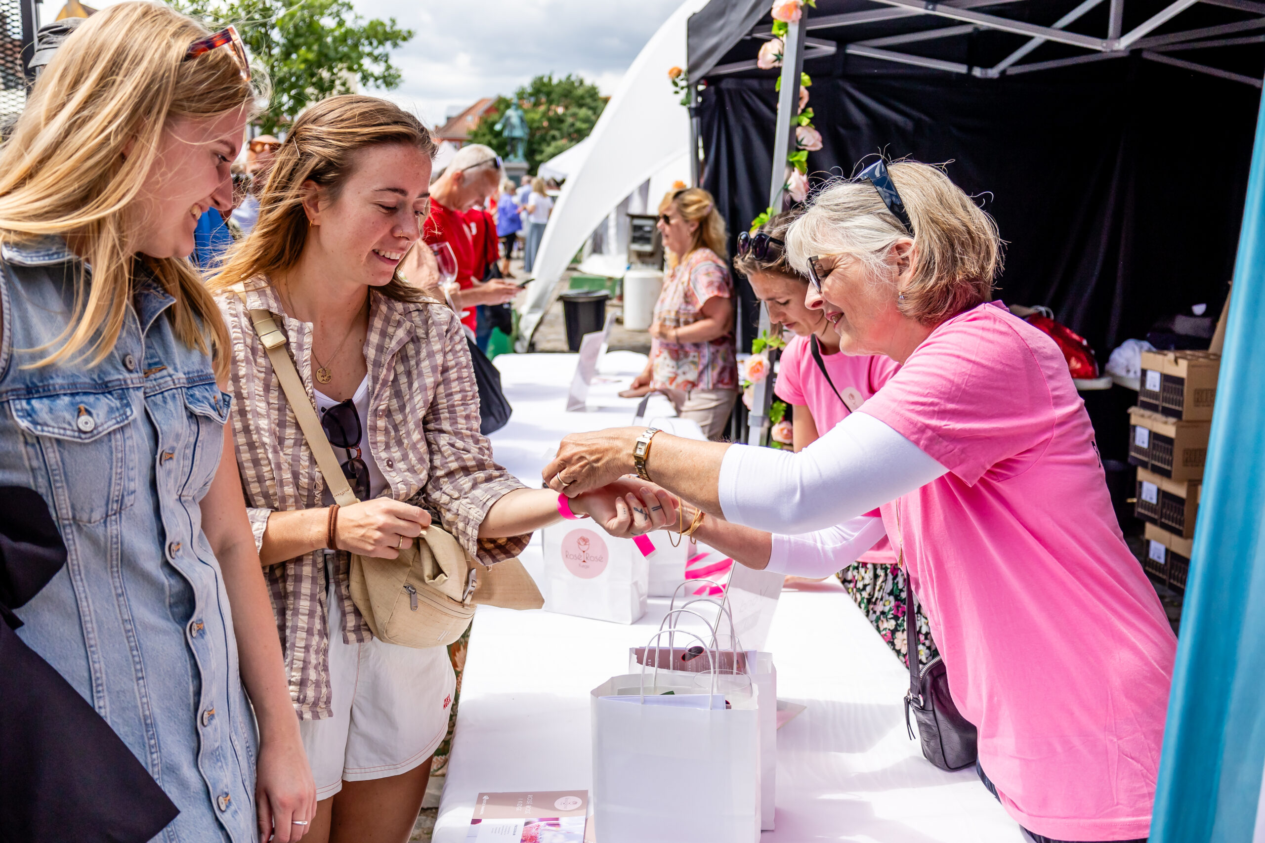 Frivillig Rose Rose Festival 2024 ©TTMEDIA-86